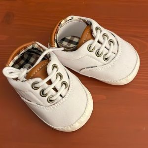 0-6m white baby/infant shoes